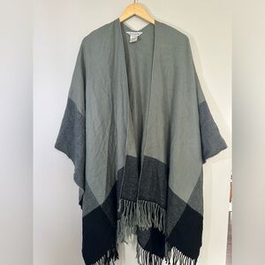 LA Express greenish gray with black pattern shawl one size